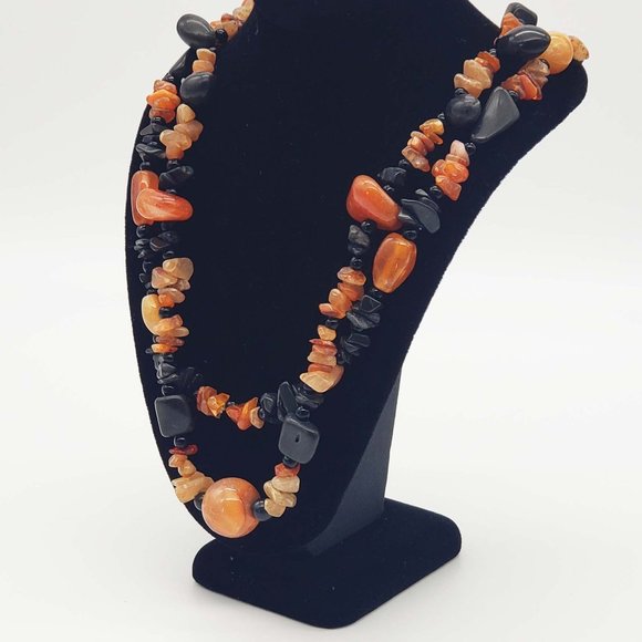 Vintage hematite and carnelian semi-precious gemstone necklace - Picture 2 of 5